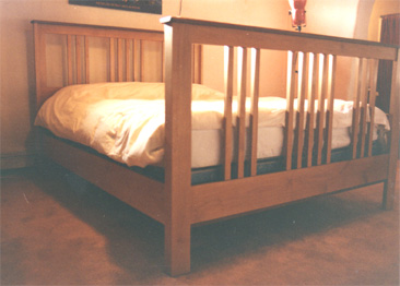 Alder slat bed