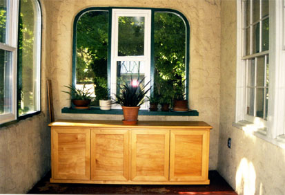 alder entryway storage and sitting banco