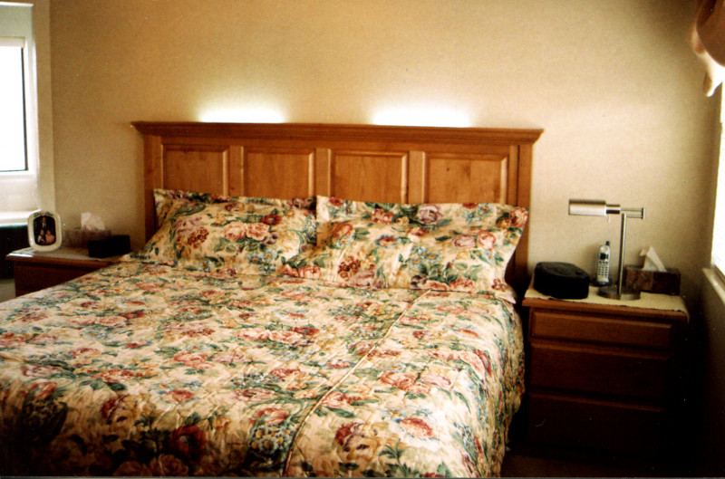 Alder bedroom set