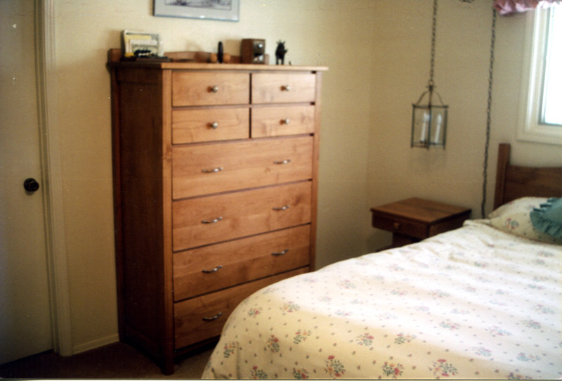 dresser with backsplash