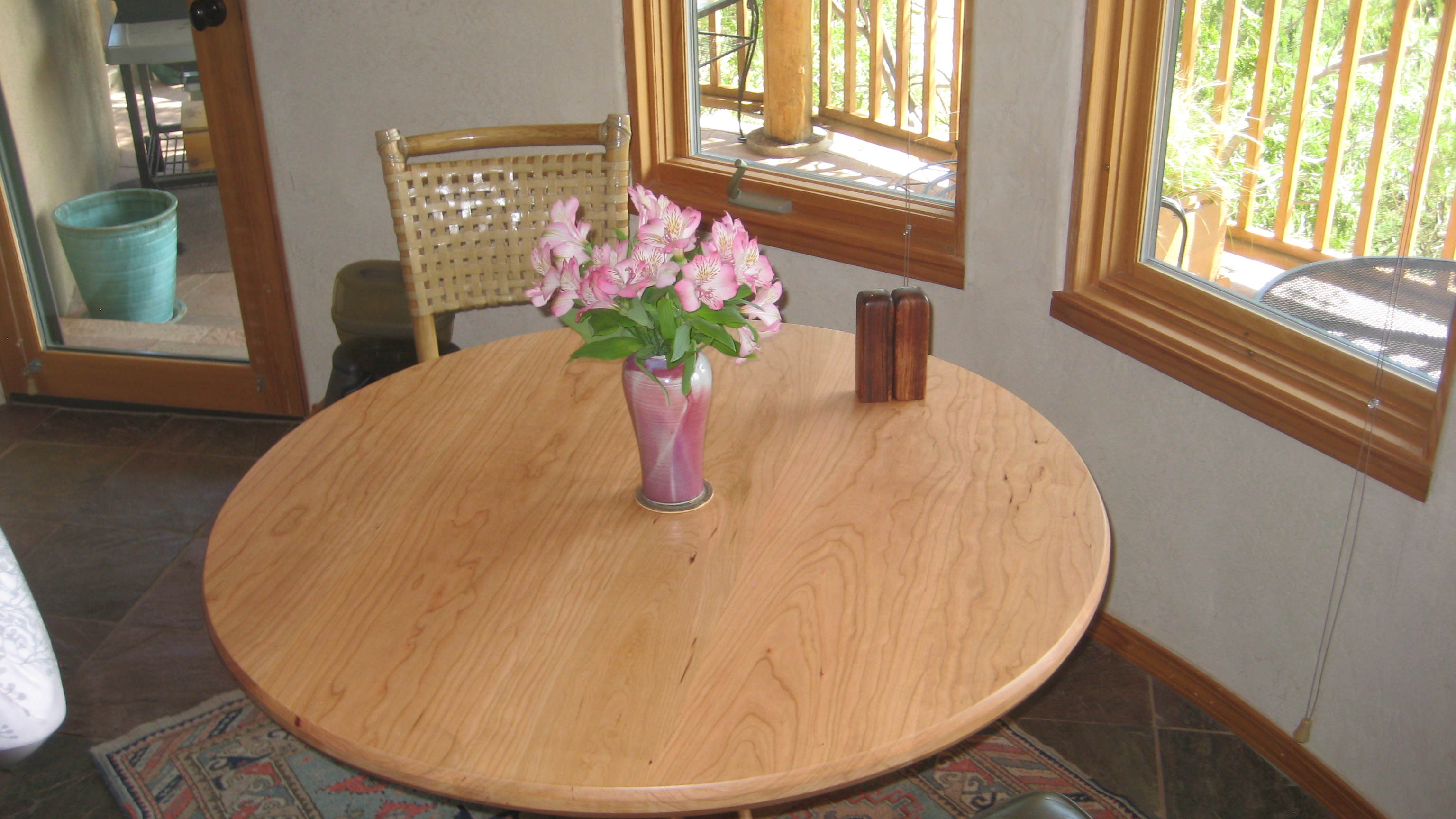 Breakfast Nook Round Table